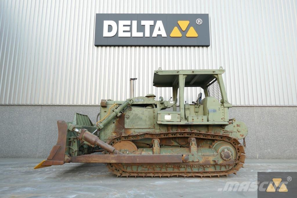 CAT D7F Ex-army بلدوزرات مجنزرة