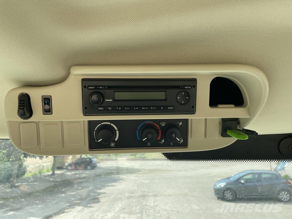 John Deere 6210R الجرارات