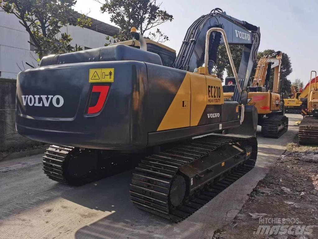 Volvo EC 210 B LC حفارات زحافة