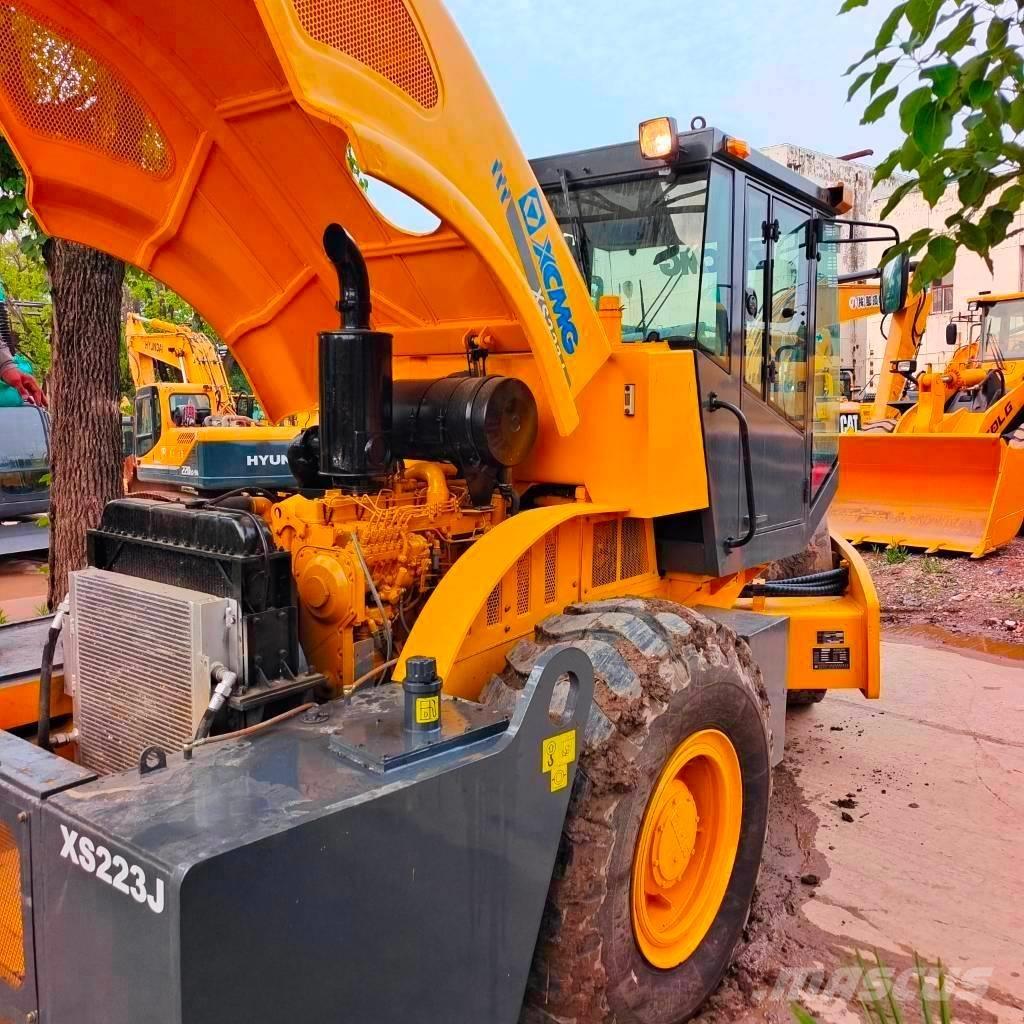 XCMG XS 223 J مداحل أحادية الأسطوانة