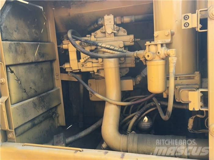 CAT 320 B L حفارات زحافة