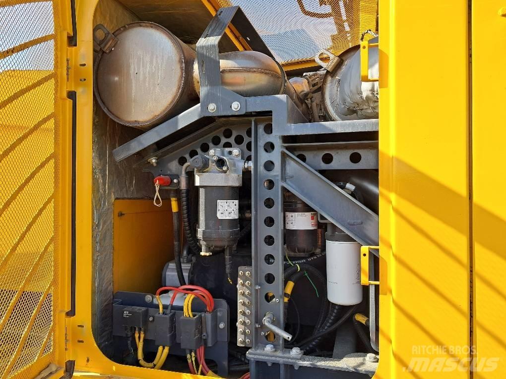 Bergmann 4010 عربات نقل قلابة مجنزرة