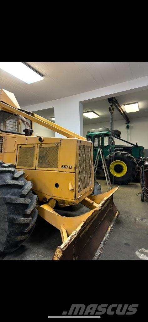 Timberjack 450B جرارات التحريج