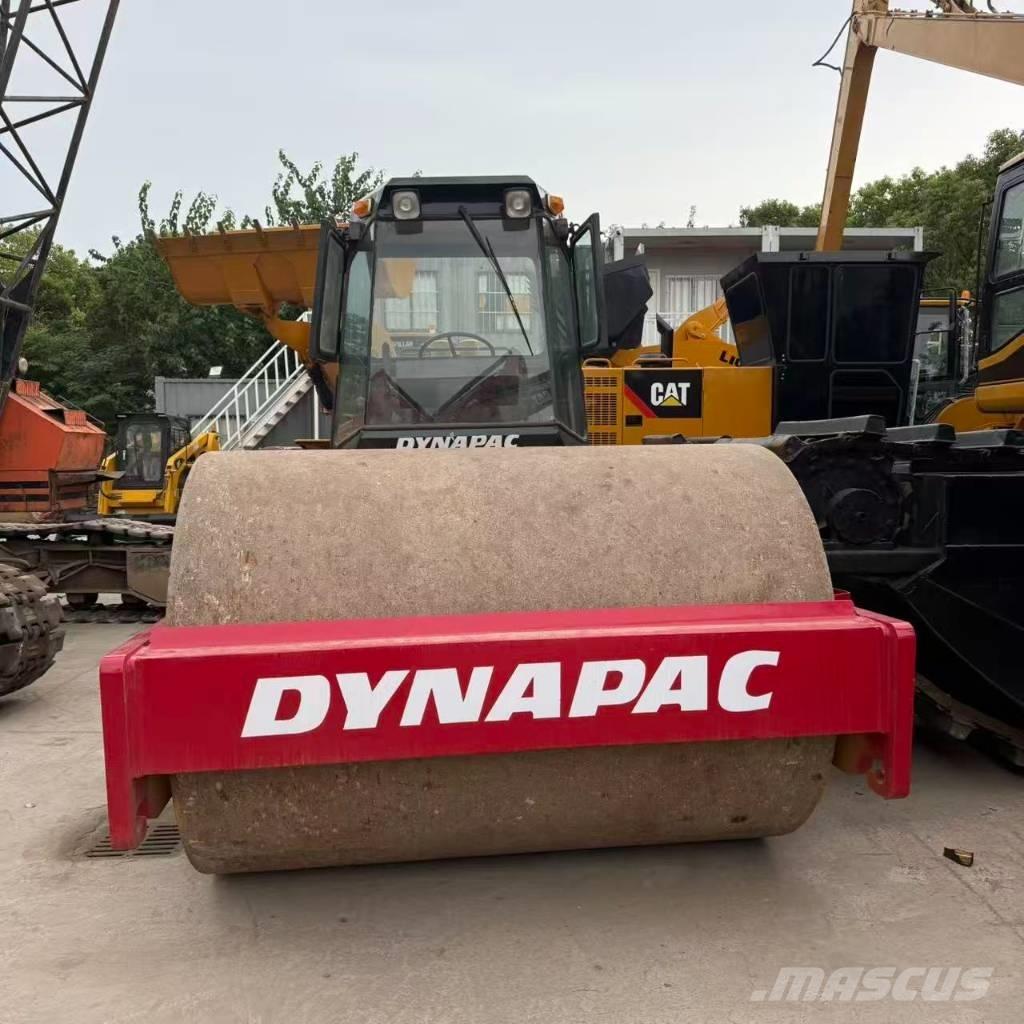 Dynapac CA 30 D مداحل أحادية الأسطوانة