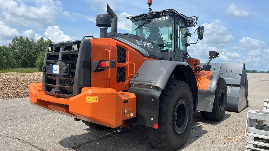 Hitachi ZW 220 لوادر بعجل