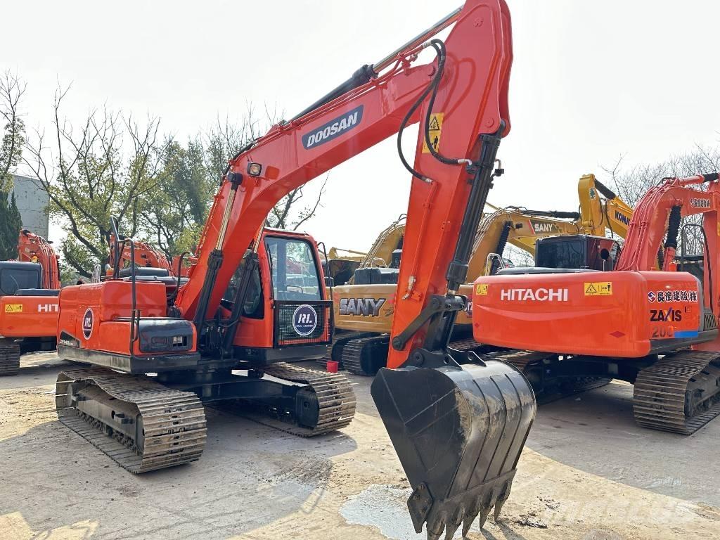 Doosan DX140LC-9C حفارات زحافة
