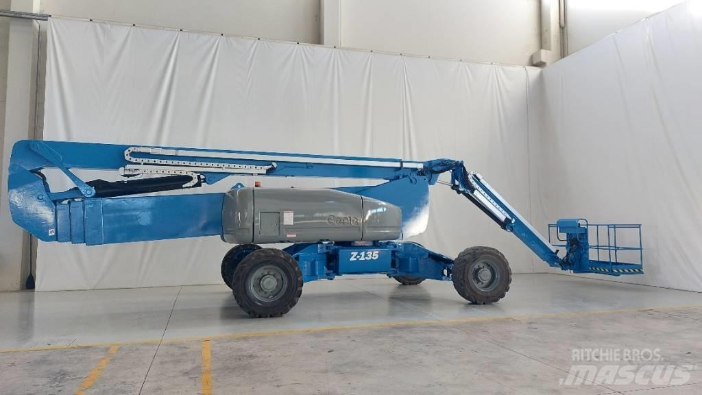 Genie ZX 135/70 رافعات سلة مفصلية