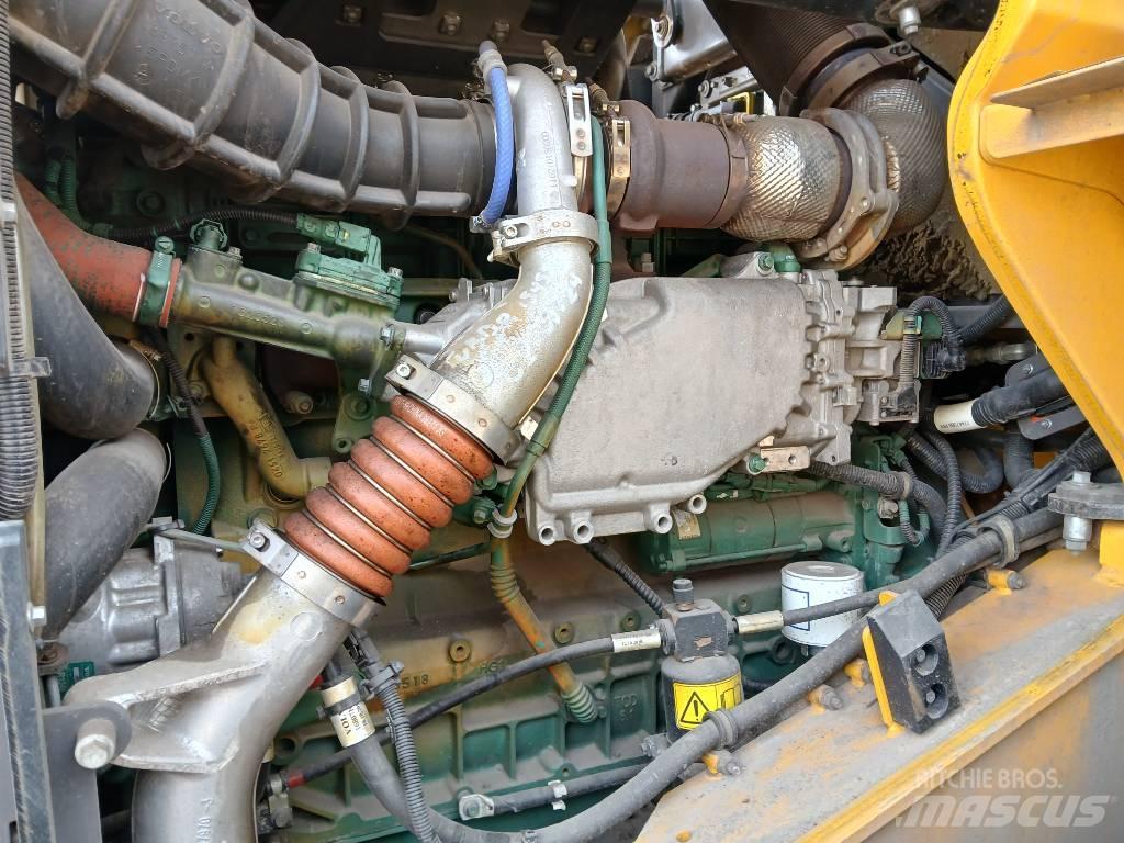 Volvo L 90 H لوادر بعجل