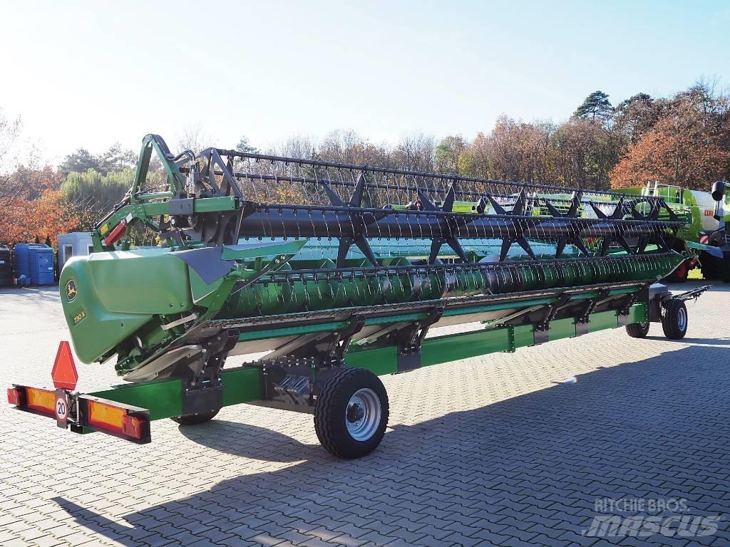 John Deere S780 + 730X حصادات