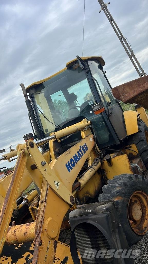 Komatsu WB 93 R هيدروليات