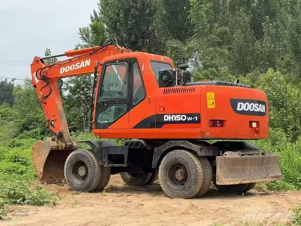 Doosan 150 W-7 حفارات بعجل