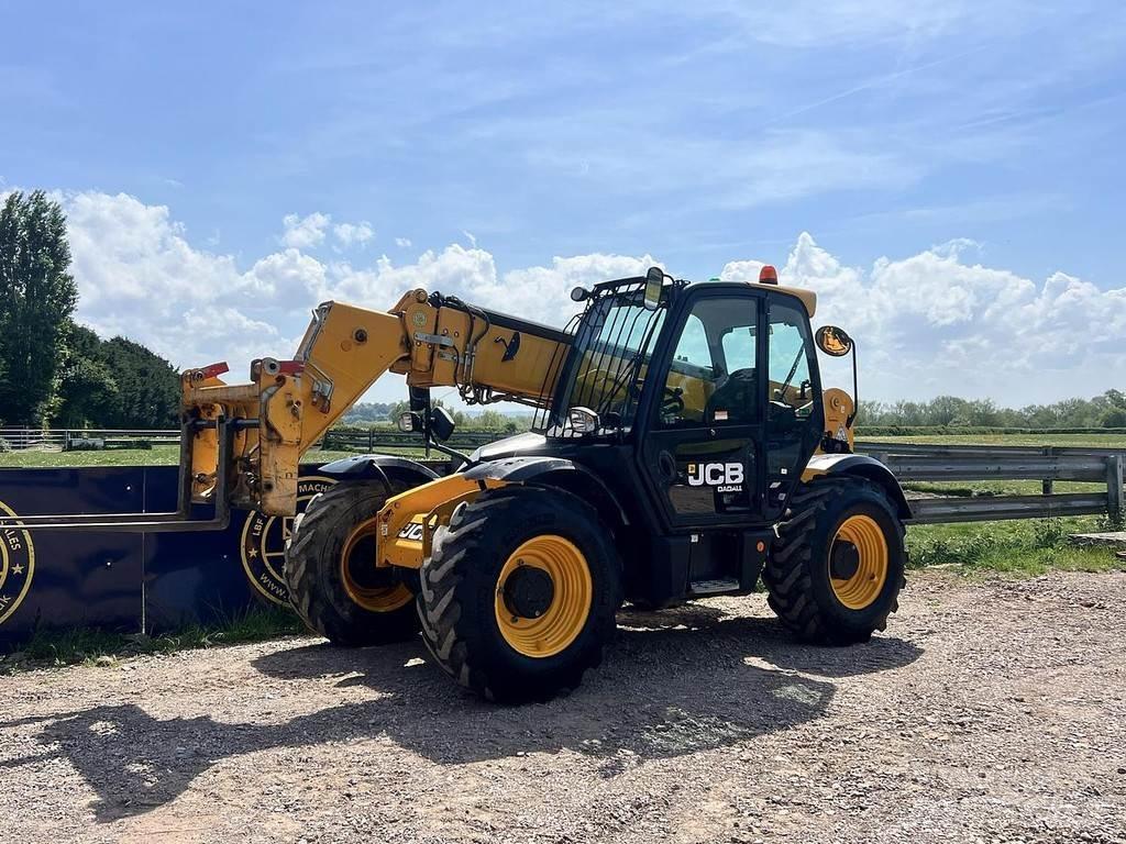 JCB 535-95 مناولات متداخلة