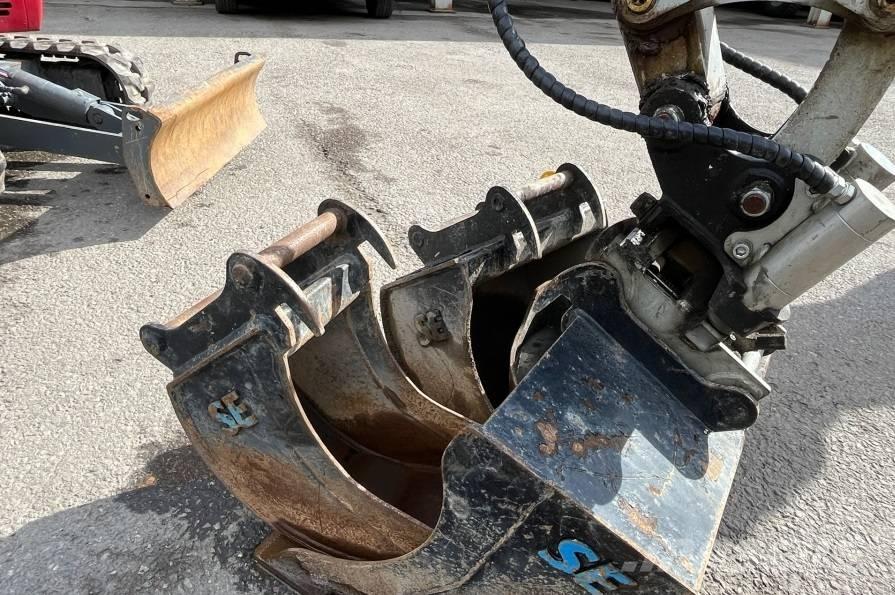 Takeuchi TB 216 حفارات صغيرة أقل من 7 طن (حفارات صغيرة)