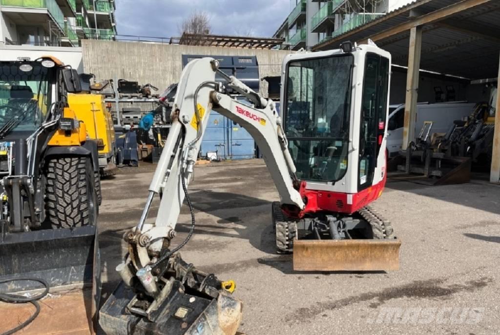 Takeuchi TB 216 حفارات صغيرة أقل من 7 طن (حفارات صغيرة)