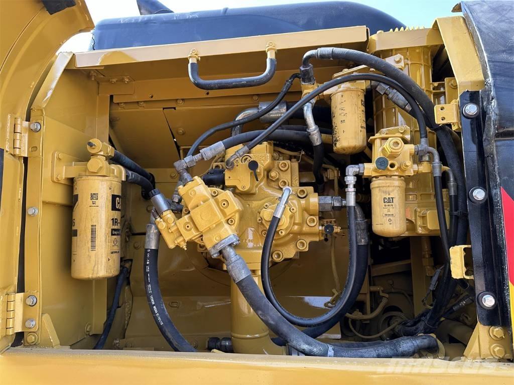 CAT 336GC حفارات زحافة