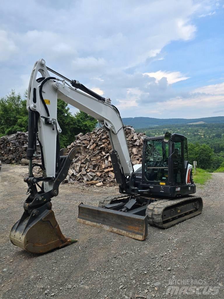 Bobcat E88 حفارات زحافة