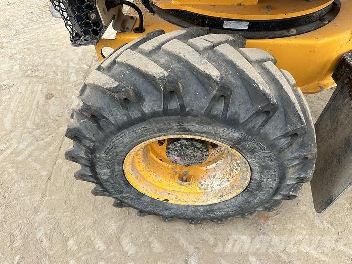 JCB 3STH عربات نقل قلابة للمواقع
