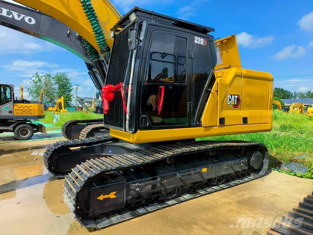 CAT 320 حفارات زحافة