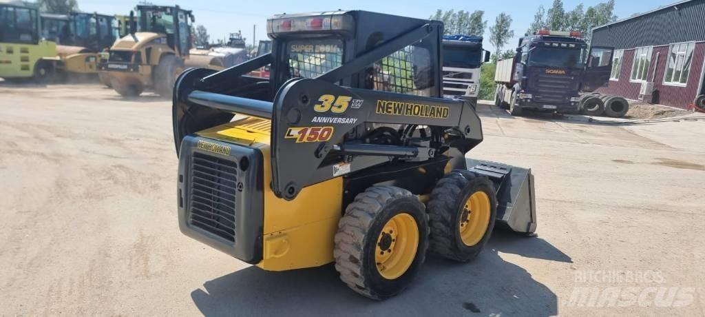 New Holland L 150 لوادر صغيرة