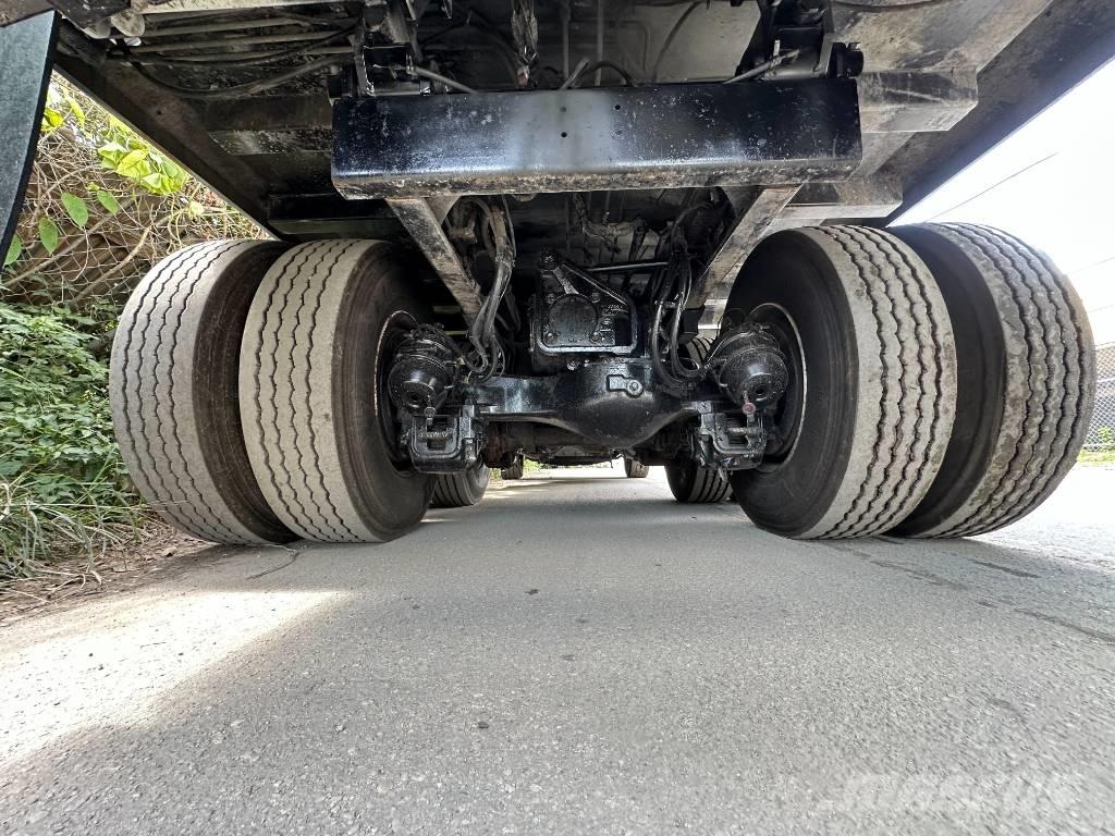 Mack MR613 شاحنات المخلفات