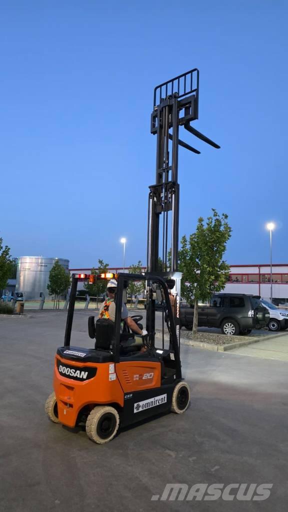 Doosan B 20 X-7 Plus شاحنات ذات رافعات شوكية تعمل بالكهرباء