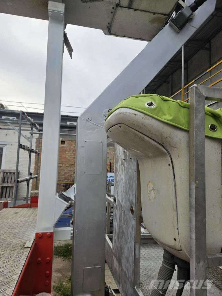 Bison TKA26 المنصات الهوائية المثبتة على شاحنة