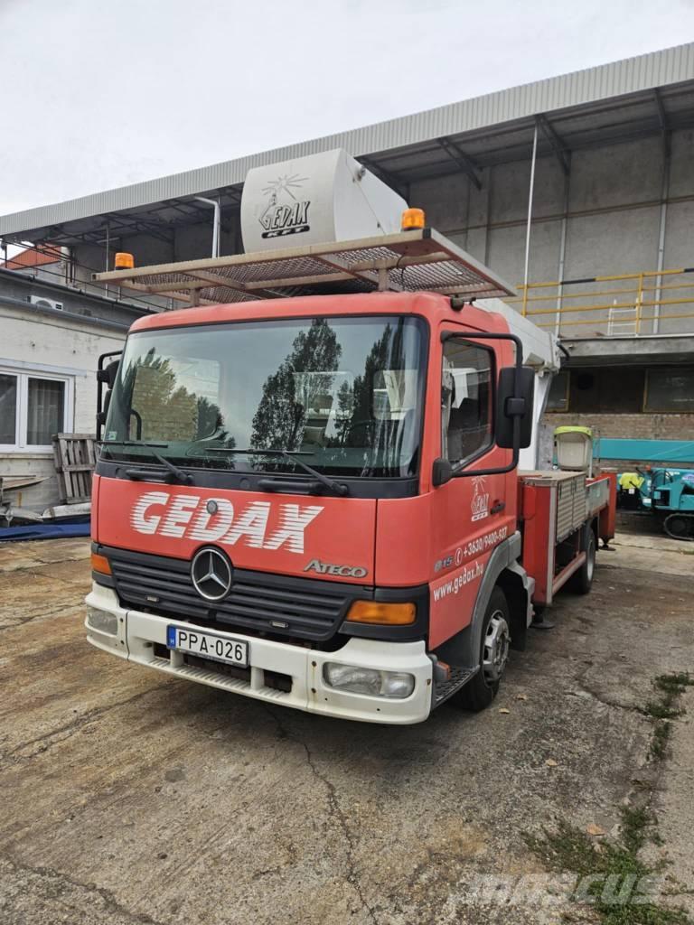 Bison TKA26 المنصات الهوائية المثبتة على شاحنة