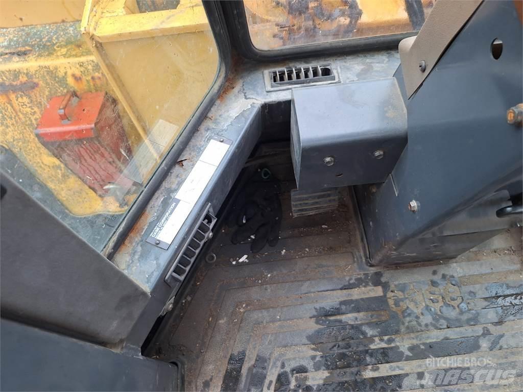 CASE 821 4X4 أخرى
