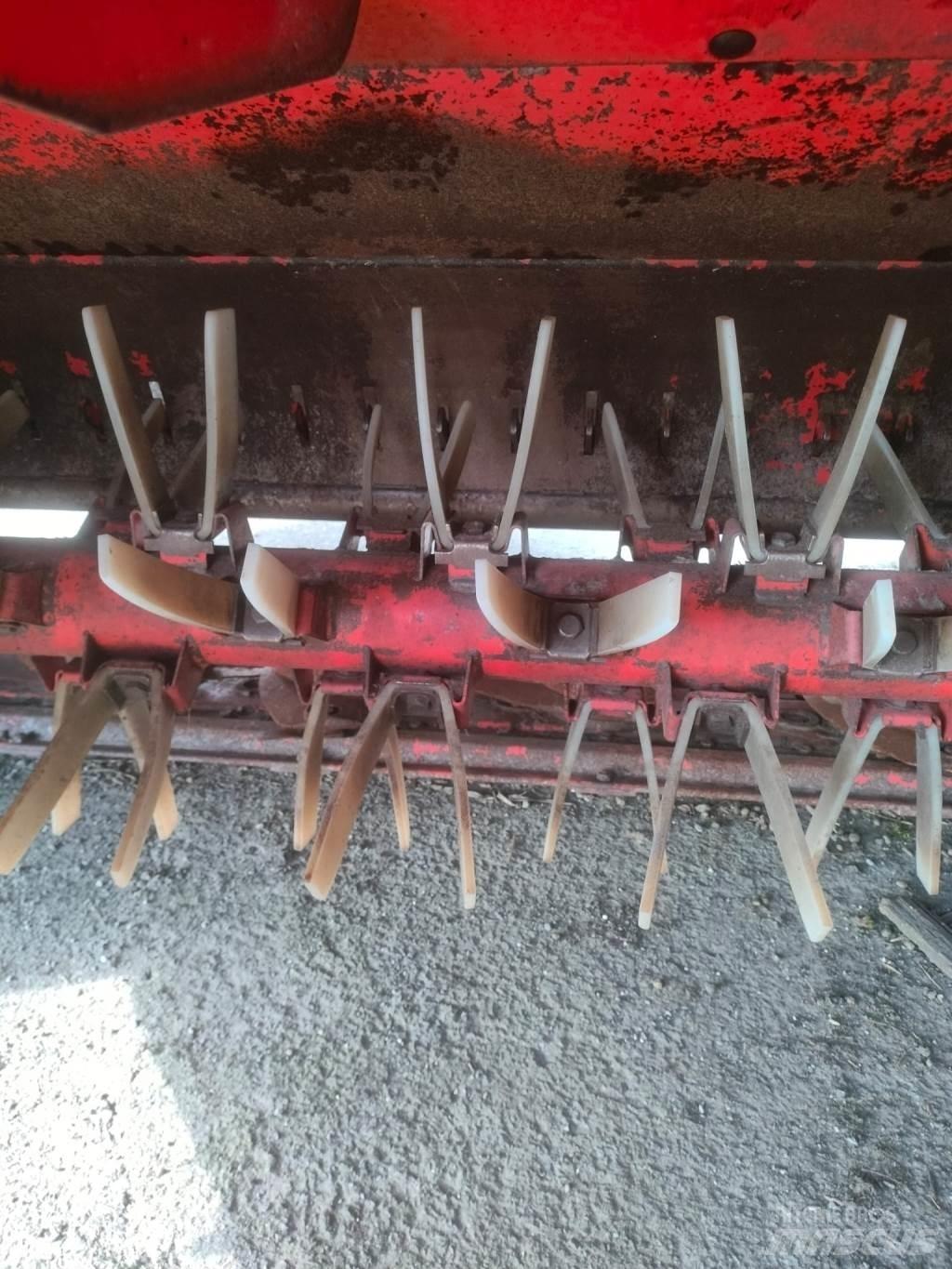 Kuhn FC 313 جزازات