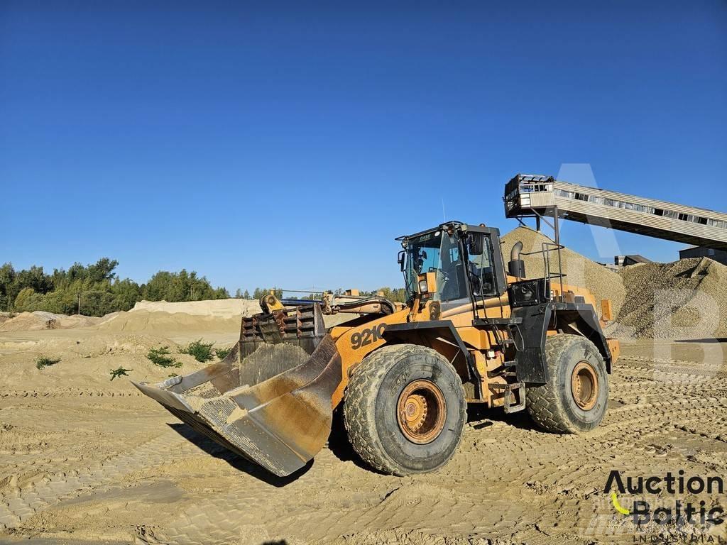 CASE 921C/2 لوادر بعجل