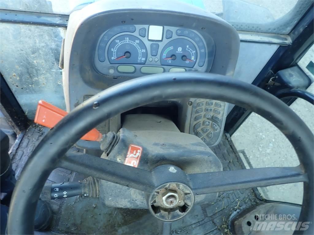 New Holland TL90 A الجرارات