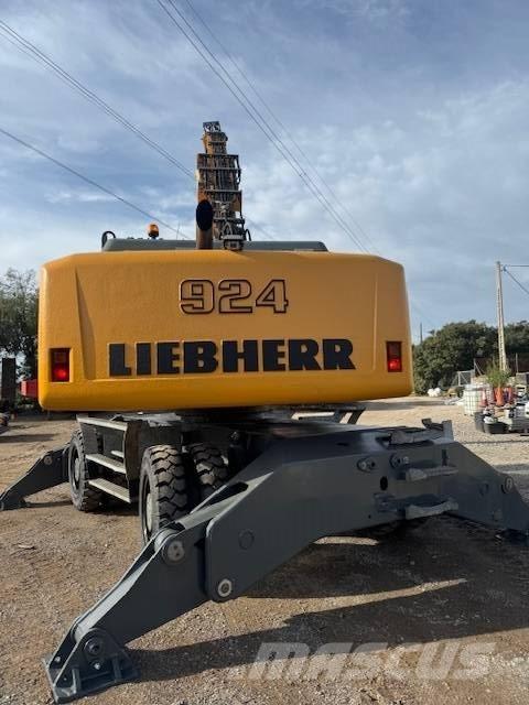 Liebherr A 924 C مناولات المخلفات / مناولات صناعية