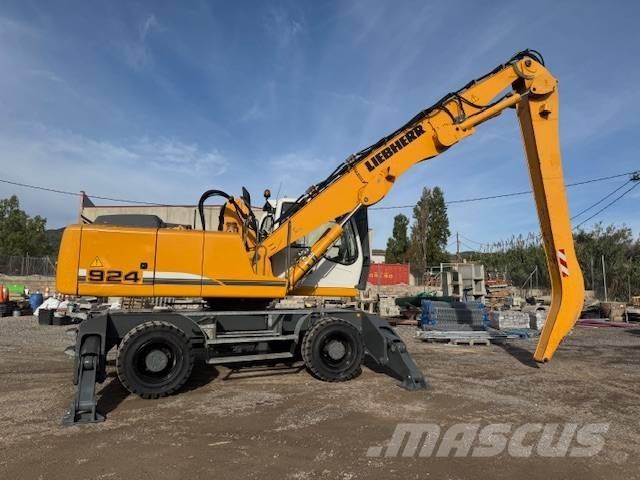 Liebherr A 924 C مناولات المخلفات / مناولات صناعية