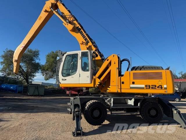 Liebherr A 924 C مناولات المخلفات / مناولات صناعية