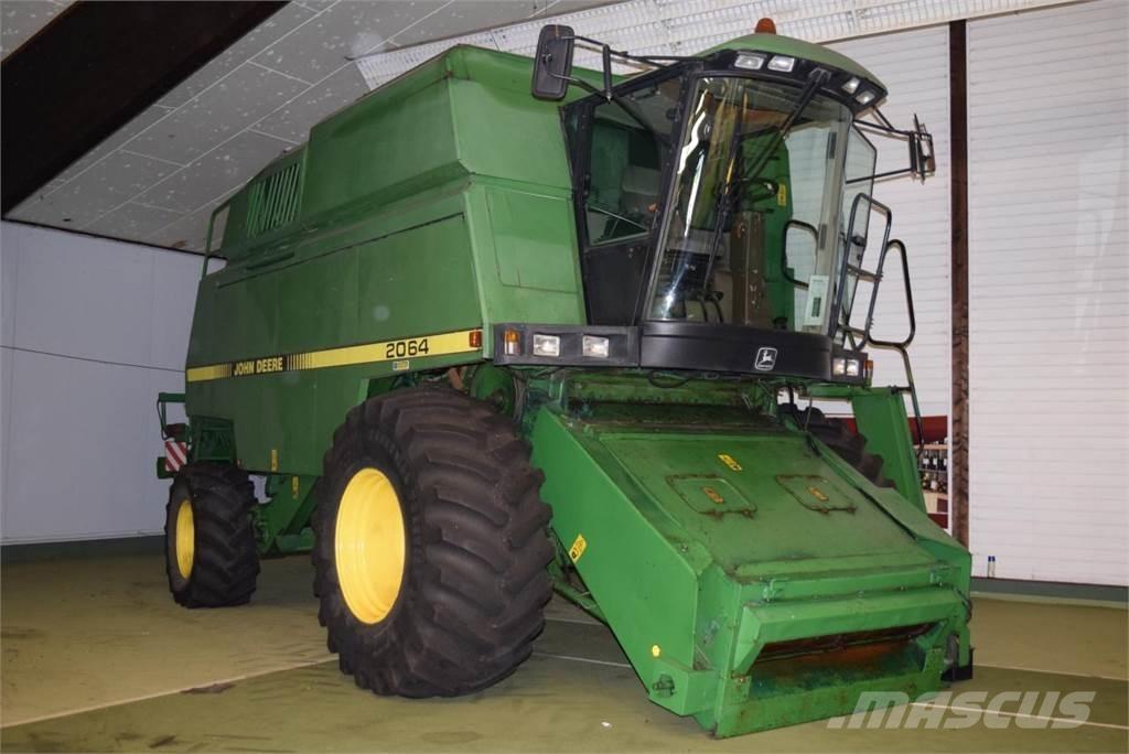 John Deere 2064 حصادات