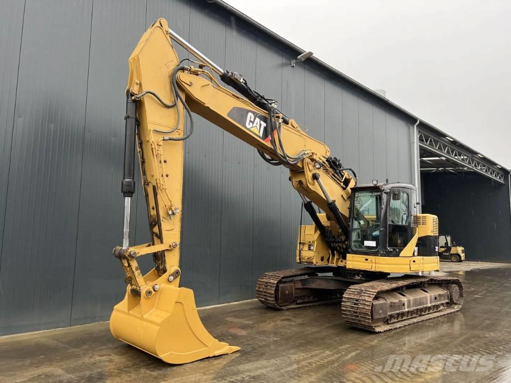 CAT 321D LCR حفارات زحافة
