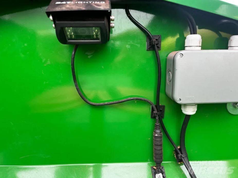 John Deere 750 A مثاقيب