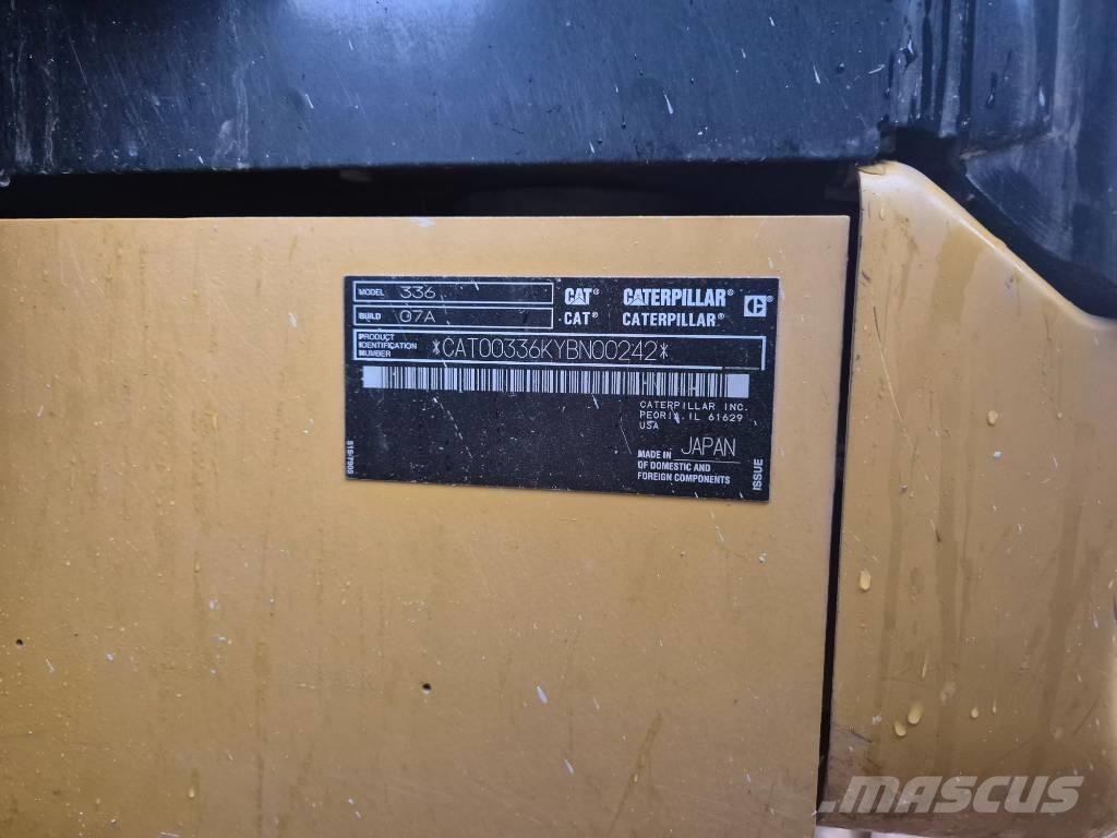 CAT 336 حفارات زحافة