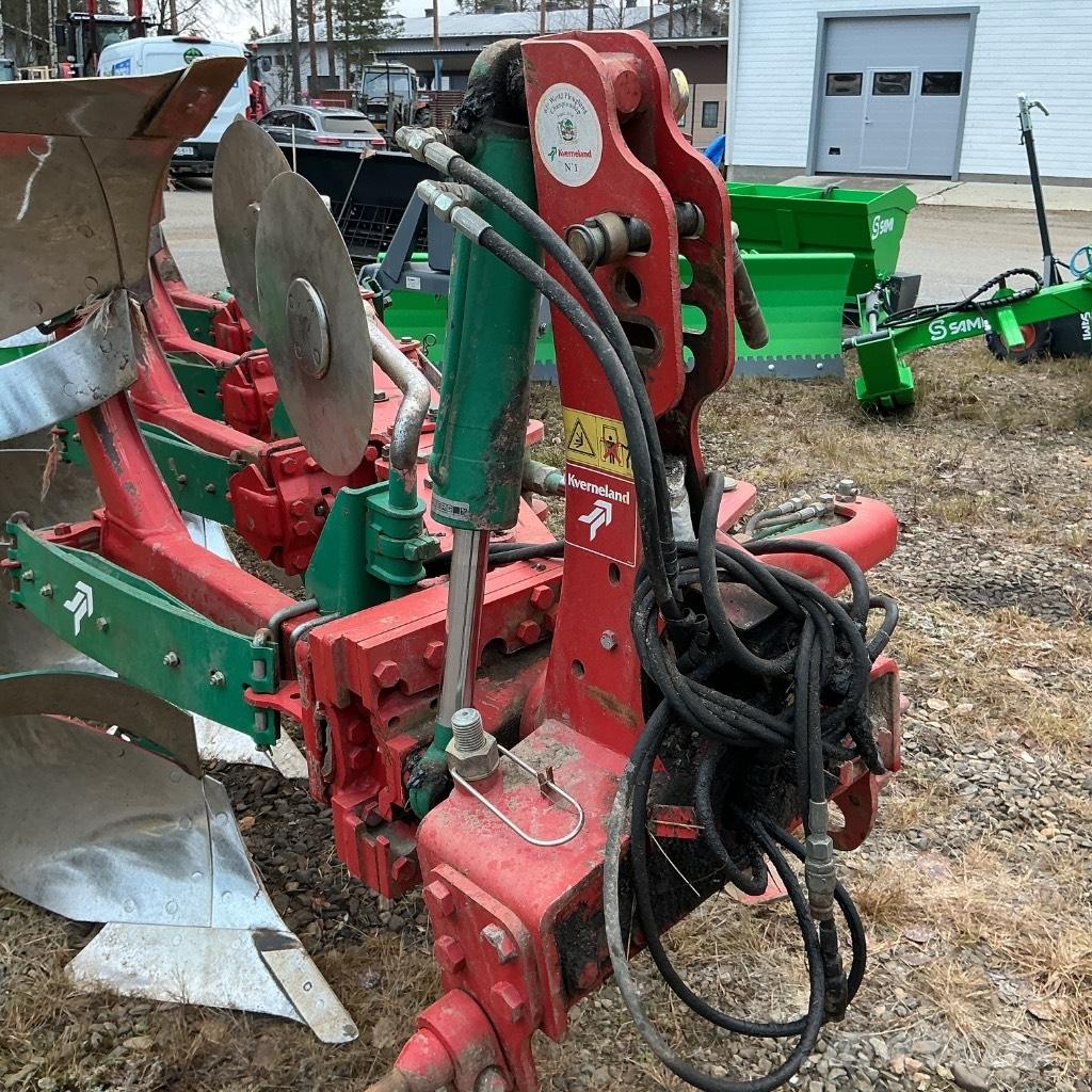 Kverneland ES85 محاريث عكسية