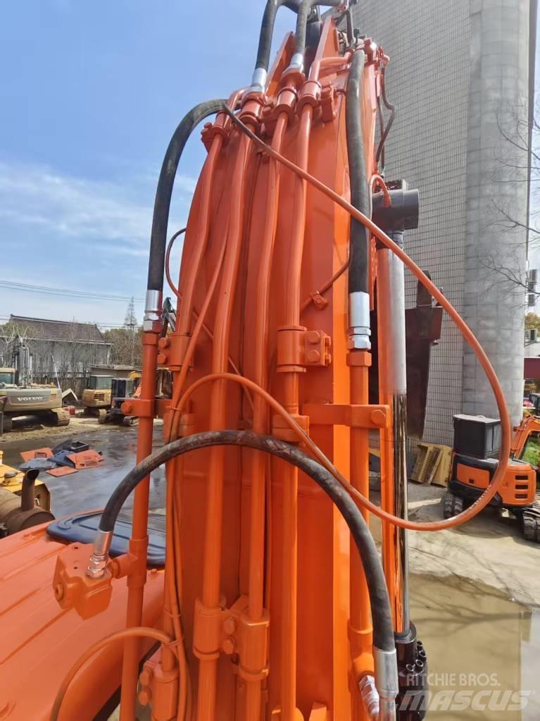 Doosan DX 225 LC حفارات زحافة