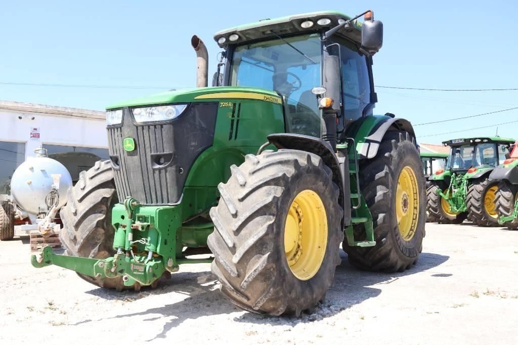 John Deere 7215 R الجرارات