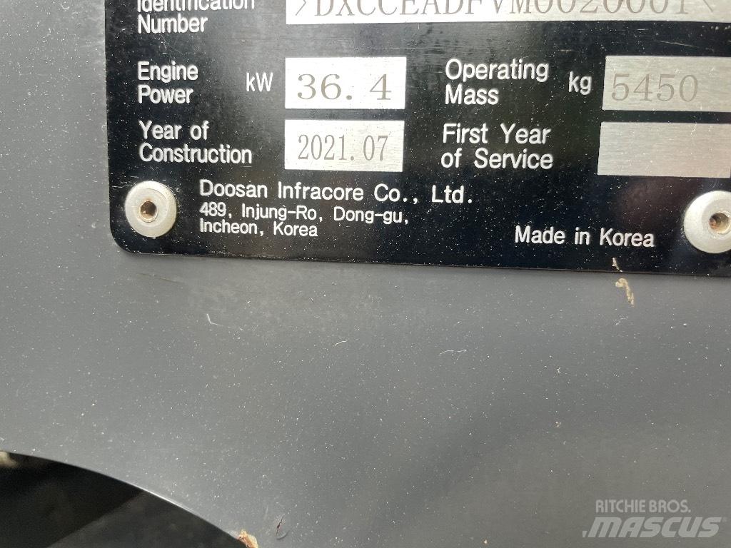Doosan DX 50 Z حفارات صغيرة أقل من 7 طن (حفارات صغيرة)