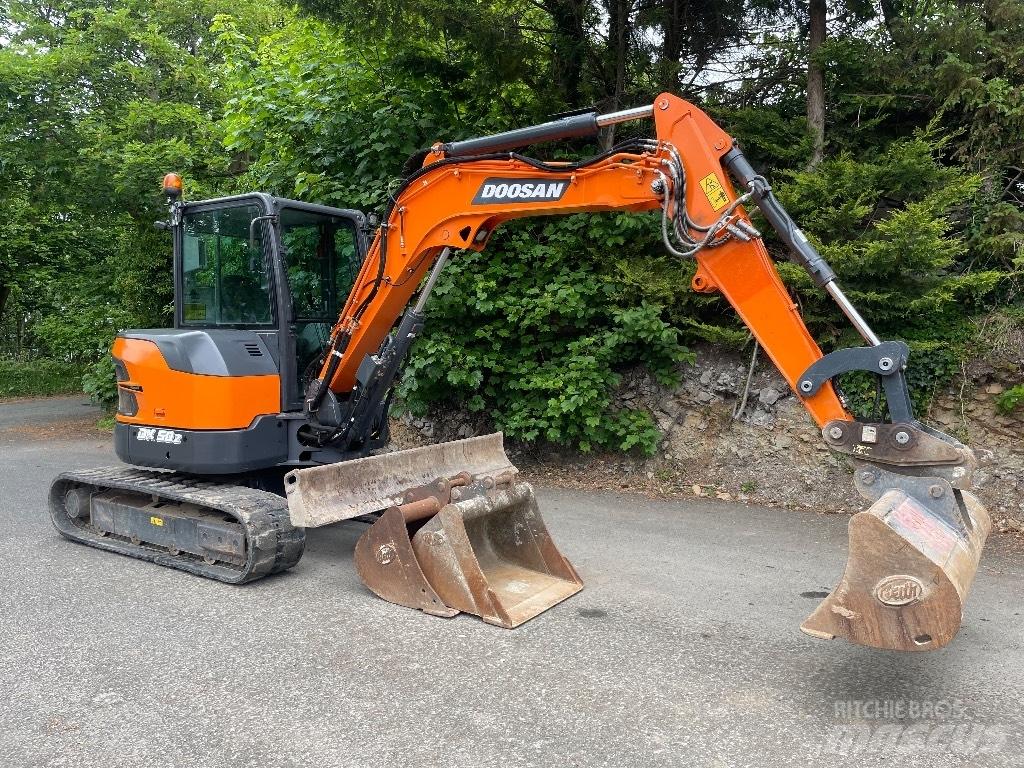 Doosan DX 50 Z حفارات صغيرة أقل من 7 طن (حفارات صغيرة)