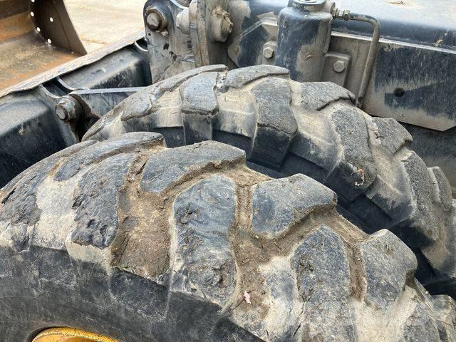 JCB JS 175 W حفارات بعجل