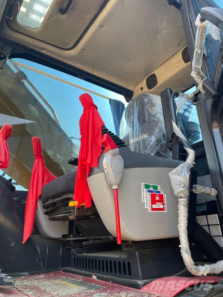 Komatsu PC 210 حفارات زحافة