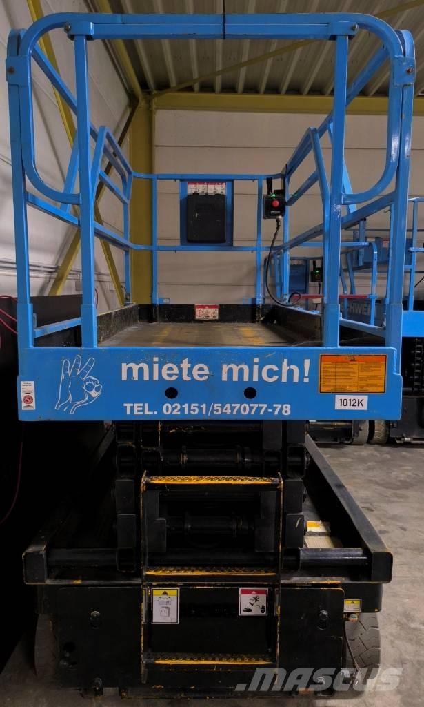 Haulotte Compact 12 رافعات مقصية الشكل