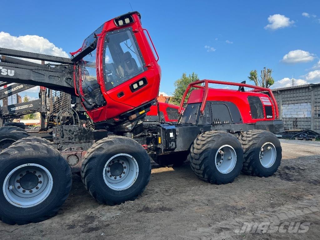 Komatsu 931 XC حصادات
