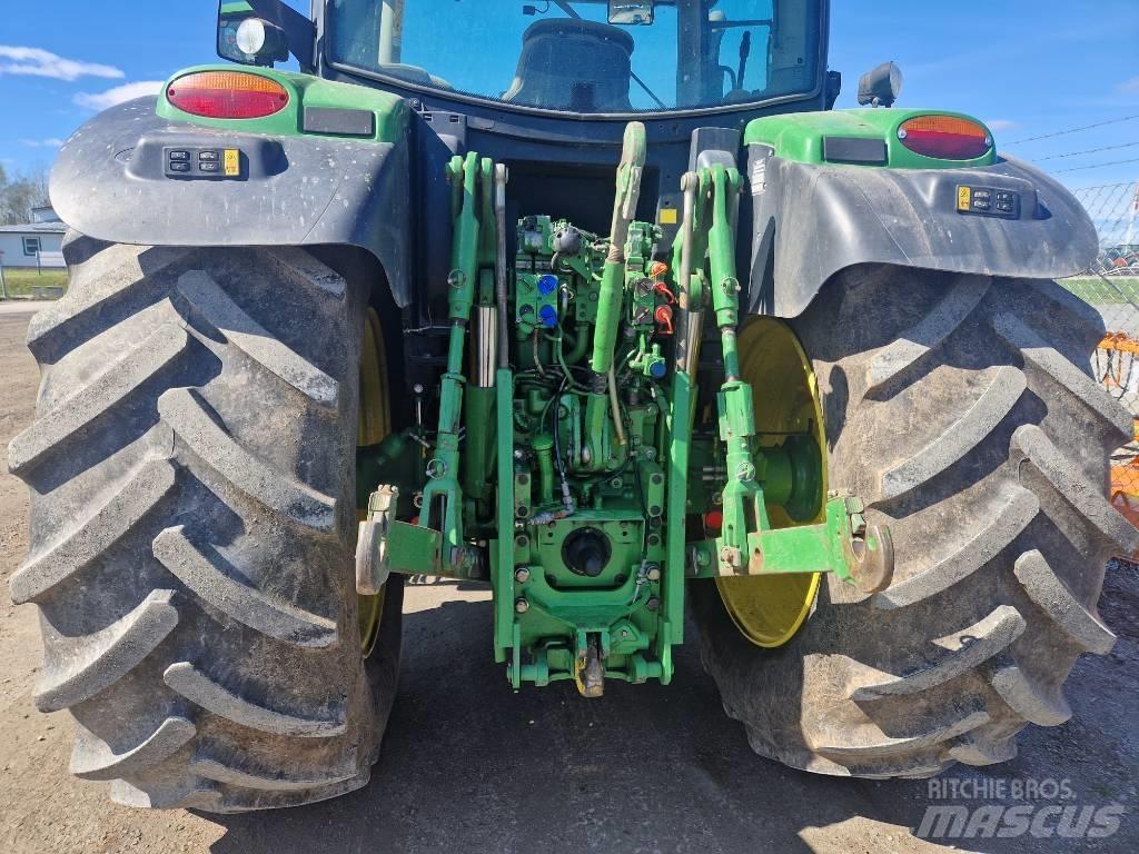 John Deere 6150 R الجرارات