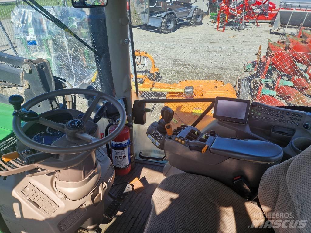 John Deere 6150 R الجرارات