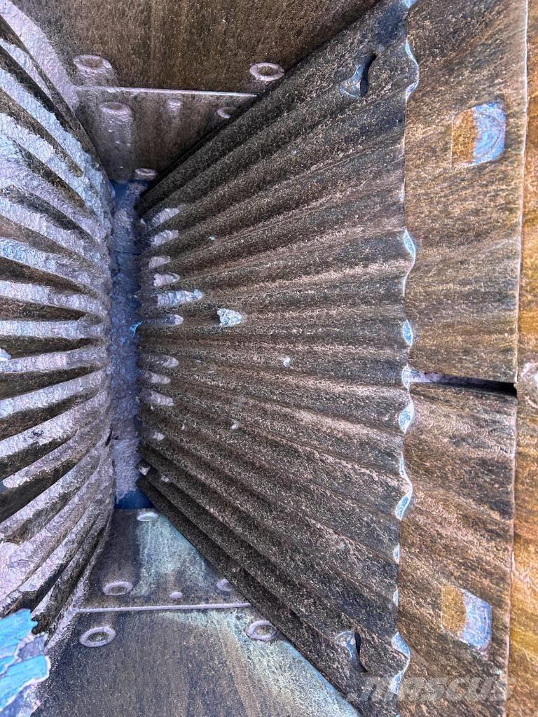 Extec C10 الكسارات المتنقلة